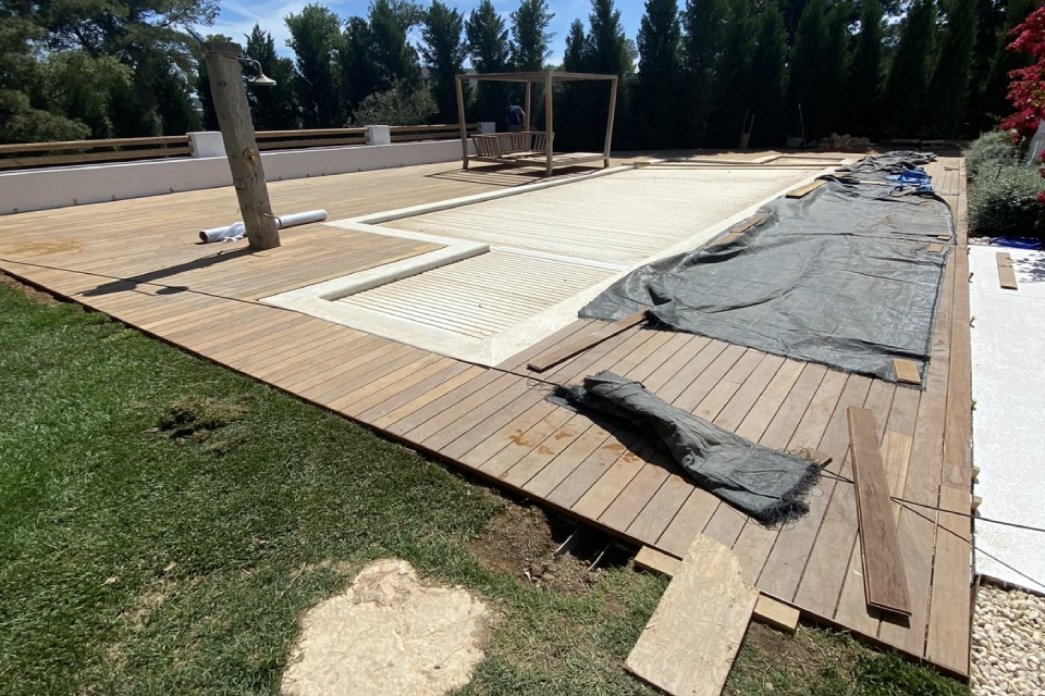 Parquet de madera al aire libre